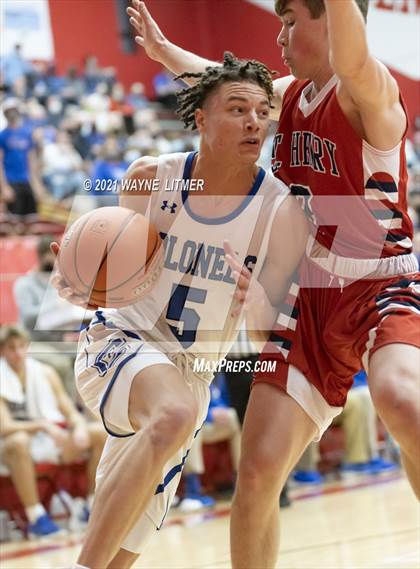 Thumbnail 2 in St. Henry vs Covington Catholic (ninth region) photogallery.