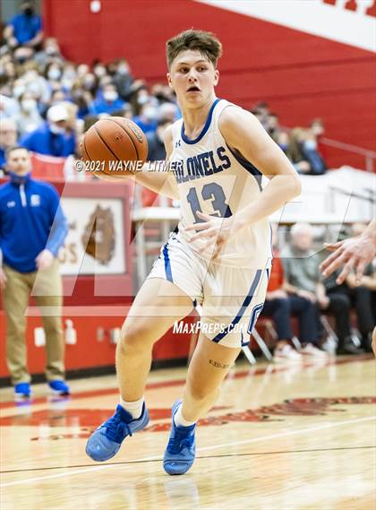Thumbnail 3 in St. Henry vs Covington Catholic (ninth region) photogallery.