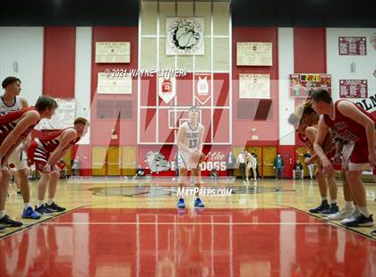 Thumbnail 3 in St. Henry vs Covington Catholic (ninth region) photogallery.