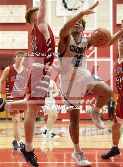 Thumbnail 2 in St. Henry vs Covington Catholic (ninth region) photogallery.