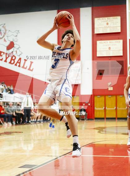 Thumbnail 2 in St. Henry vs Covington Catholic (ninth region) photogallery.