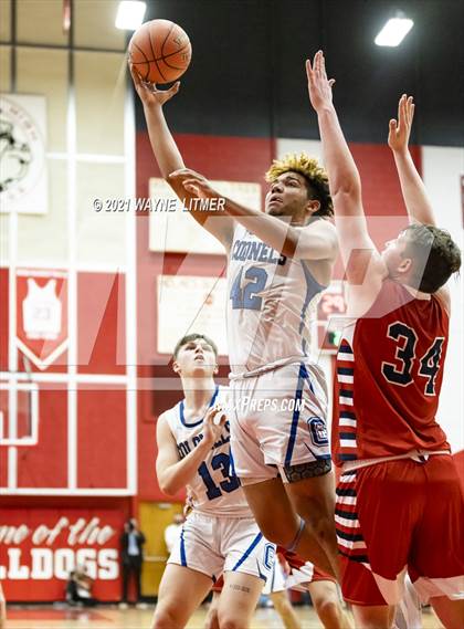 Thumbnail 3 in St. Henry vs Covington Catholic (ninth region) photogallery.