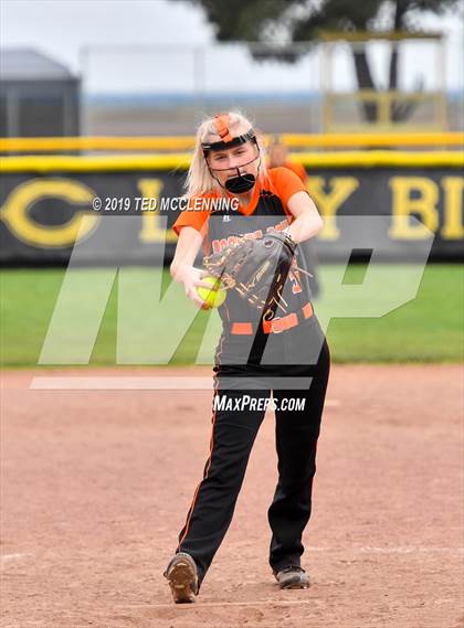 Thumbnail 3 in Magnet Cove vs. Pangburn (AAA 2A Regional Playoff) photogallery.