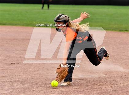 Thumbnail 2 in Magnet Cove vs. Pangburn (AAA 2A Regional Playoff) photogallery.