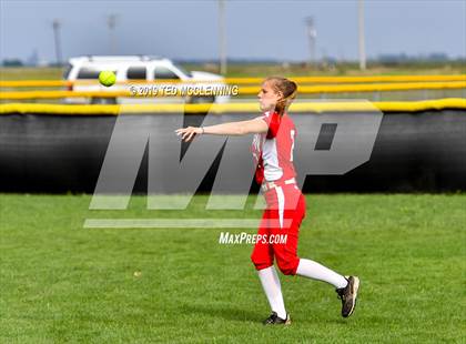 Thumbnail 3 in Magnet Cove vs. Pangburn (AAA 2A Regional Playoff) photogallery.
