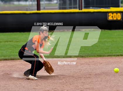 Thumbnail 2 in Magnet Cove vs. Pangburn (AAA 2A Regional Playoff) photogallery.