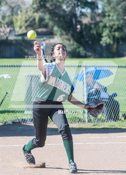 Thumbnail 3 in Moreau Catholic @ Irvington photogallery.