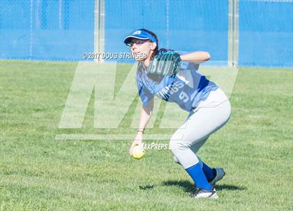Thumbnail 2 in Moreau Catholic @ Irvington photogallery.