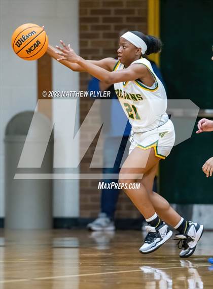 Thumbnail 1 in Lumberton @ Pine Forest photogallery.