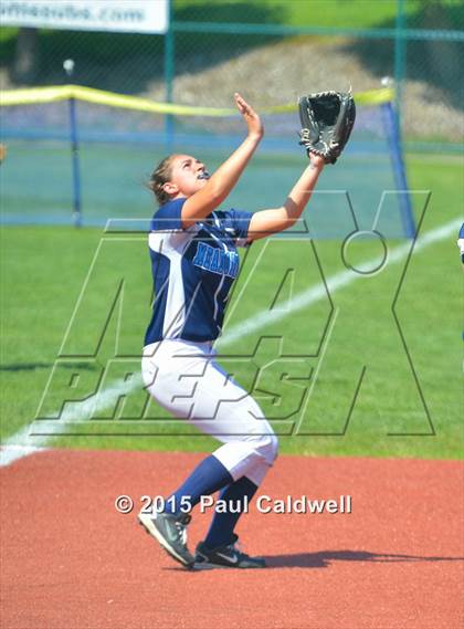 Thumbnail 3 in Meadowdale vs. Prairie (WIAA 3A Consolation Final) photogallery.