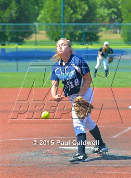 Thumbnail 3 in Meadowdale vs. Prairie (WIAA 3A Consolation Final) photogallery.