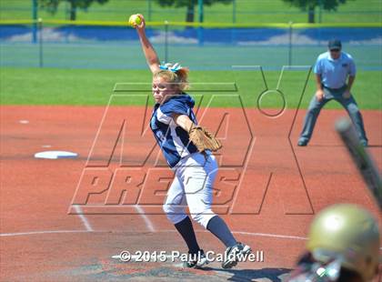 Thumbnail 2 in Meadowdale vs. Prairie (WIAA 3A Consolation Final) photogallery.