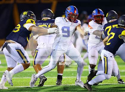 Thumbnail 3 in Serra vs. Warren photogallery.