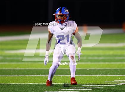 Thumbnail 3 in Serra vs. Warren photogallery.