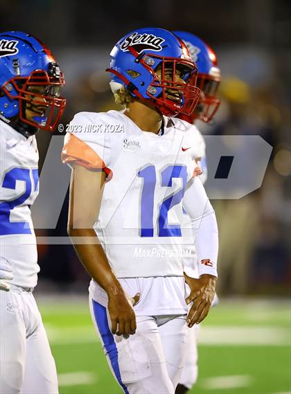 Thumbnail 2 in Serra vs. Warren photogallery.