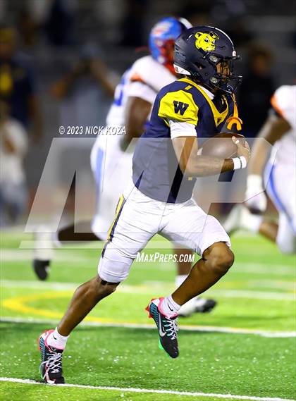 Thumbnail 1 in Serra vs. Warren photogallery.