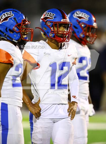 Thumbnail 1 in Serra vs. Warren photogallery.