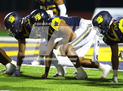 Thumbnail 1 in Serra vs. Warren photogallery.