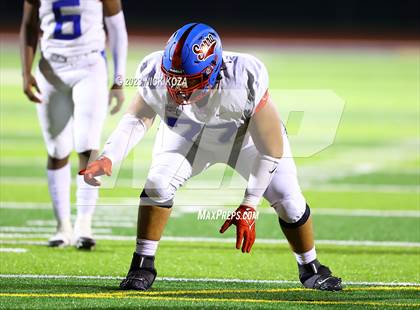 Thumbnail 1 in Serra vs. Warren photogallery.