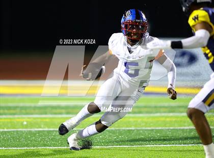 Thumbnail 3 in Serra vs. Warren photogallery.