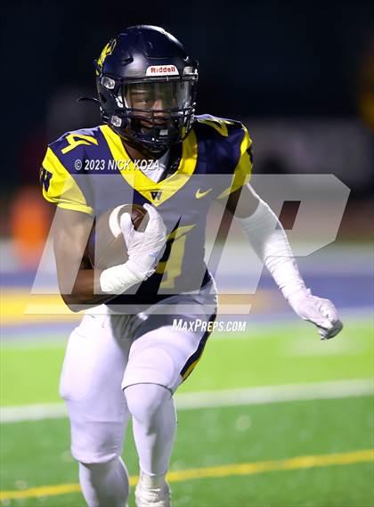 Thumbnail 1 in Serra vs. Warren photogallery.