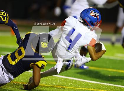 Thumbnail 2 in Serra vs. Warren photogallery.