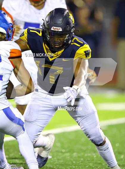 Thumbnail 2 in Serra vs. Warren photogallery.