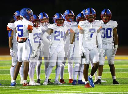Thumbnail 3 in Serra vs. Warren photogallery.