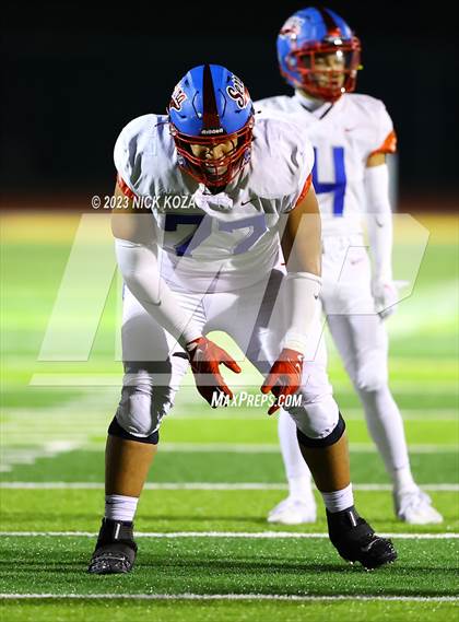 Thumbnail 3 in Serra vs. Warren photogallery.