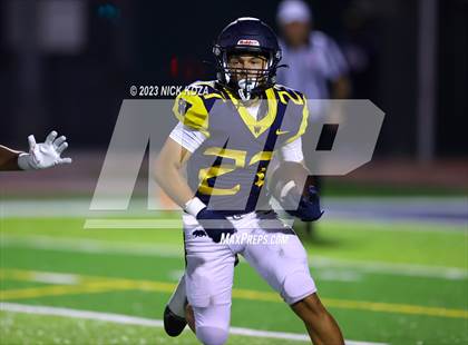 Thumbnail 2 in Serra vs. Warren photogallery.