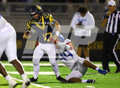 Thumbnail 2 in Serra vs. Warren photogallery.