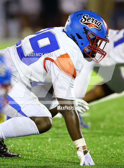 Thumbnail 3 in Serra vs. Warren photogallery.
