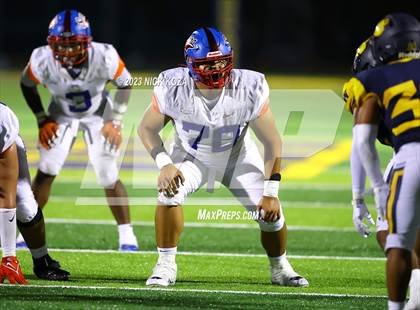 Thumbnail 1 in Serra vs. Warren photogallery.