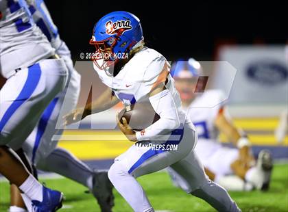 Thumbnail 3 in Serra vs. Warren photogallery.