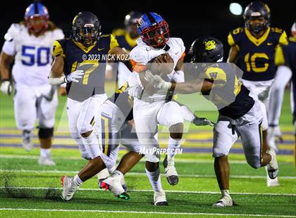 Thumbnail 2 in Serra vs. Warren photogallery.