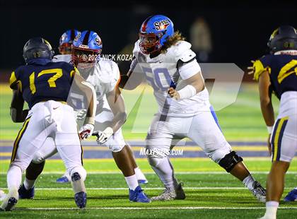 Thumbnail 2 in Serra vs. Warren photogallery.