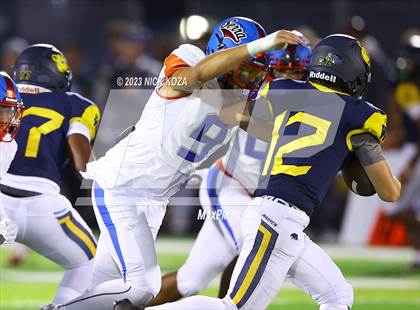 Thumbnail 3 in Serra vs. Warren photogallery.