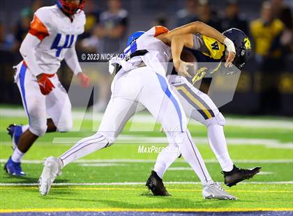 Thumbnail 3 in Serra vs. Warren photogallery.