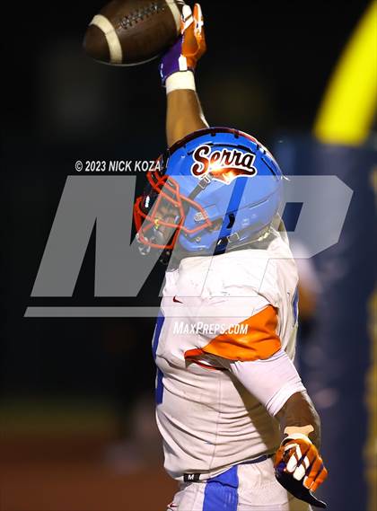 Thumbnail 1 in Serra vs. Warren photogallery.