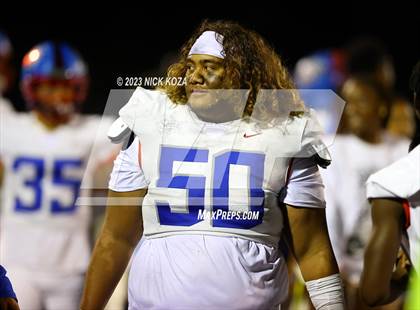 Thumbnail 1 in Serra vs. Warren photogallery.