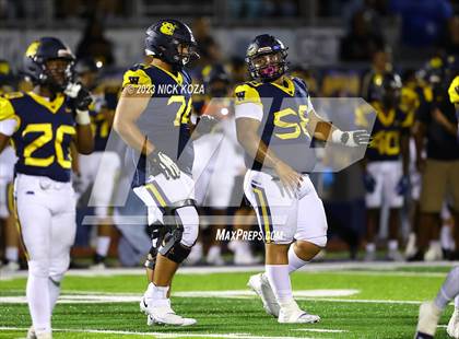 Thumbnail 2 in Serra vs. Warren photogallery.