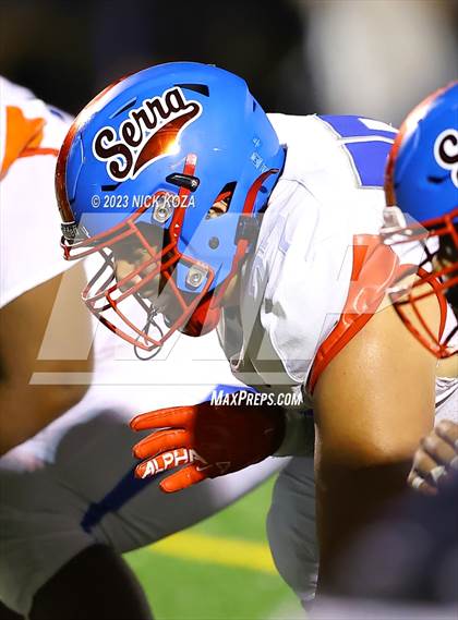 Thumbnail 1 in Serra vs. Warren photogallery.