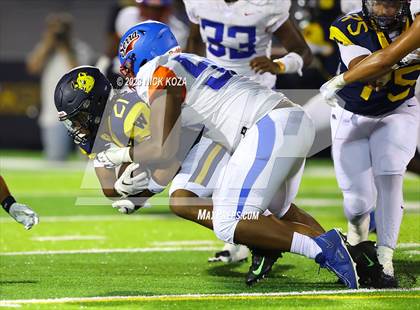 Thumbnail 1 in Serra vs. Warren photogallery.