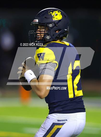 Thumbnail 1 in Serra vs. Warren photogallery.