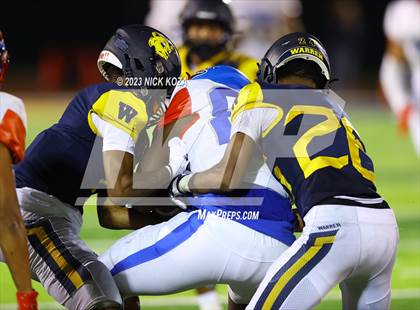 Thumbnail 2 in Serra vs. Warren photogallery.