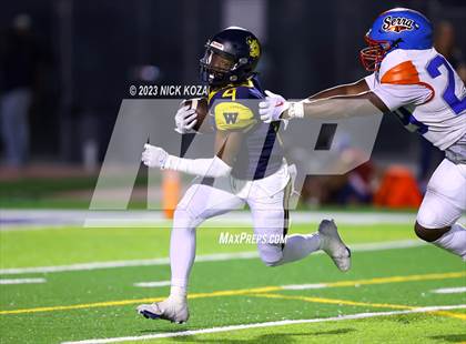 Thumbnail 1 in Serra vs. Warren photogallery.