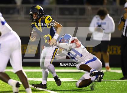 Thumbnail 1 in Serra vs. Warren photogallery.
