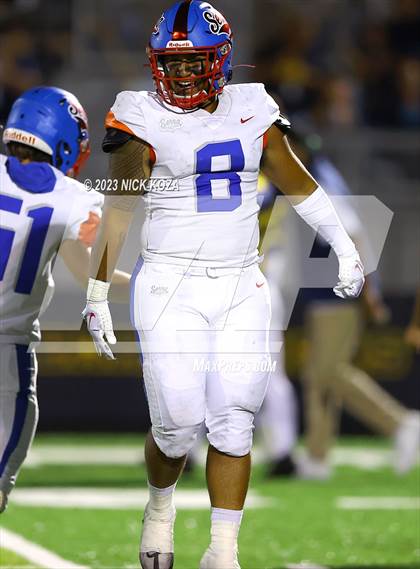 Thumbnail 3 in Serra vs. Warren photogallery.
