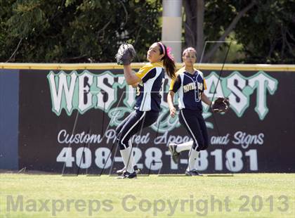Thumbnail 2 in Half Moon Bay vs Notre Dame (CIF CCS D3 Final) photogallery.