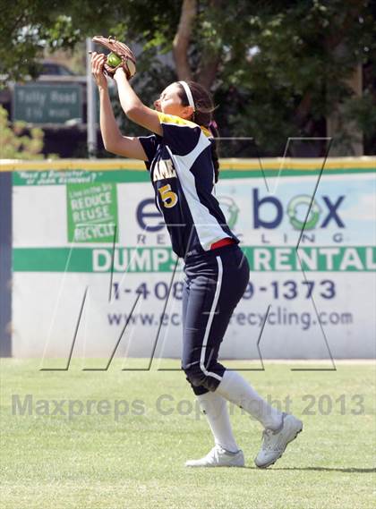 Thumbnail 1 in Half Moon Bay vs Notre Dame (CIF CCS D3 Final) photogallery.